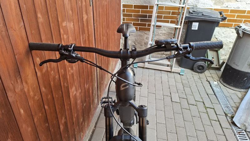 Crussis One-Largo 10.10 (900 Wh) 2025 