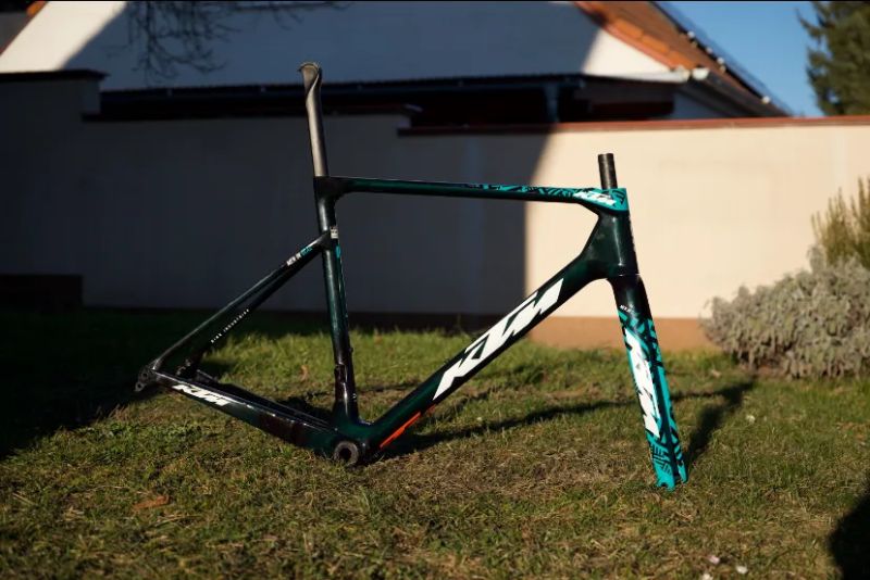 KTM Revelator Alto team vel.57