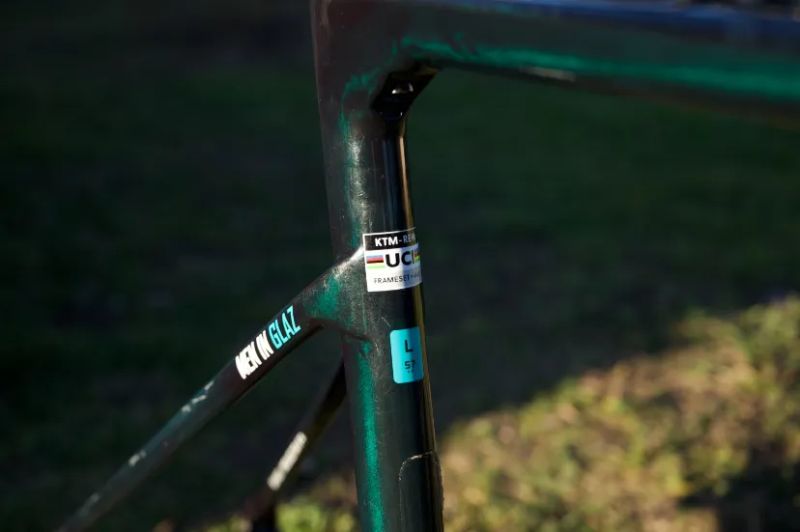 KTM Revelator Alto team vel.57