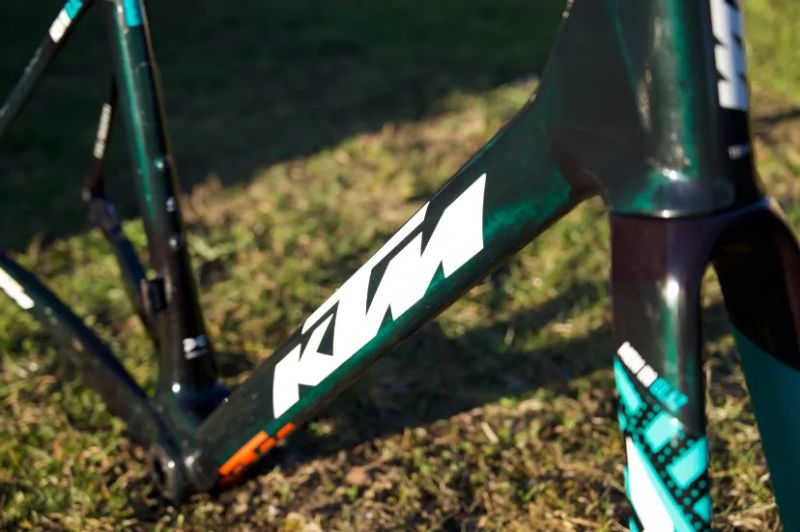 KTM Revelator Alto team vel.57