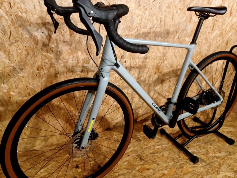 Cube gravel NUROAD RACE haze gloss 2025, velikost rámu L