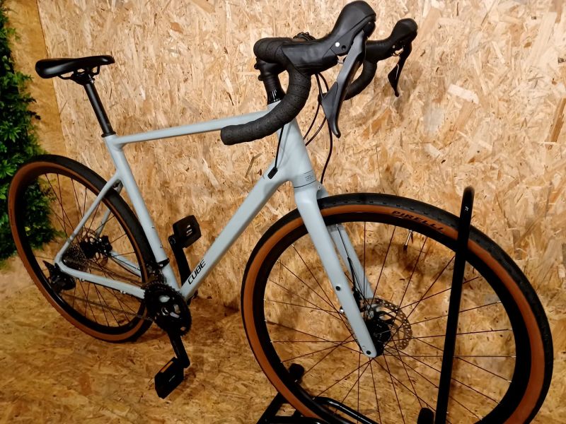 Cube gravel NUROAD RACE haze gloss 2025, velikost rámu L