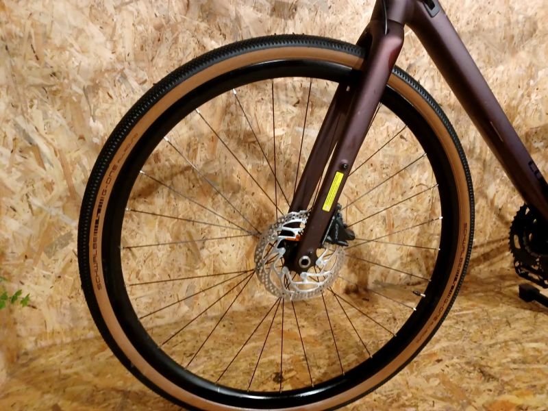 Cube gravel NUROAD RACE rubyred gloss, 2025, velikost L 