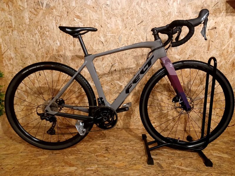 Gravel FELT BREED Advanced GRX 610, velikost M 