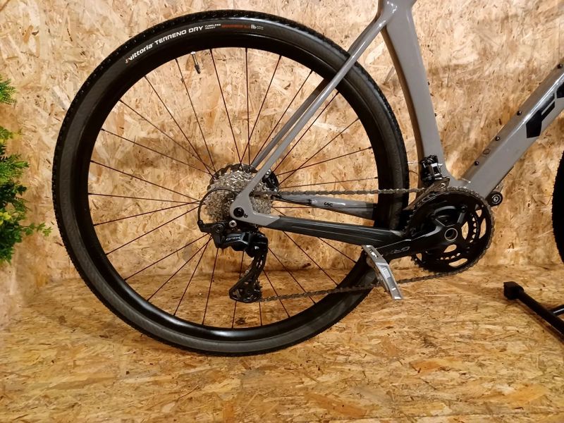 Gravel FELT BREED Advanced GRX 610, velikost M 