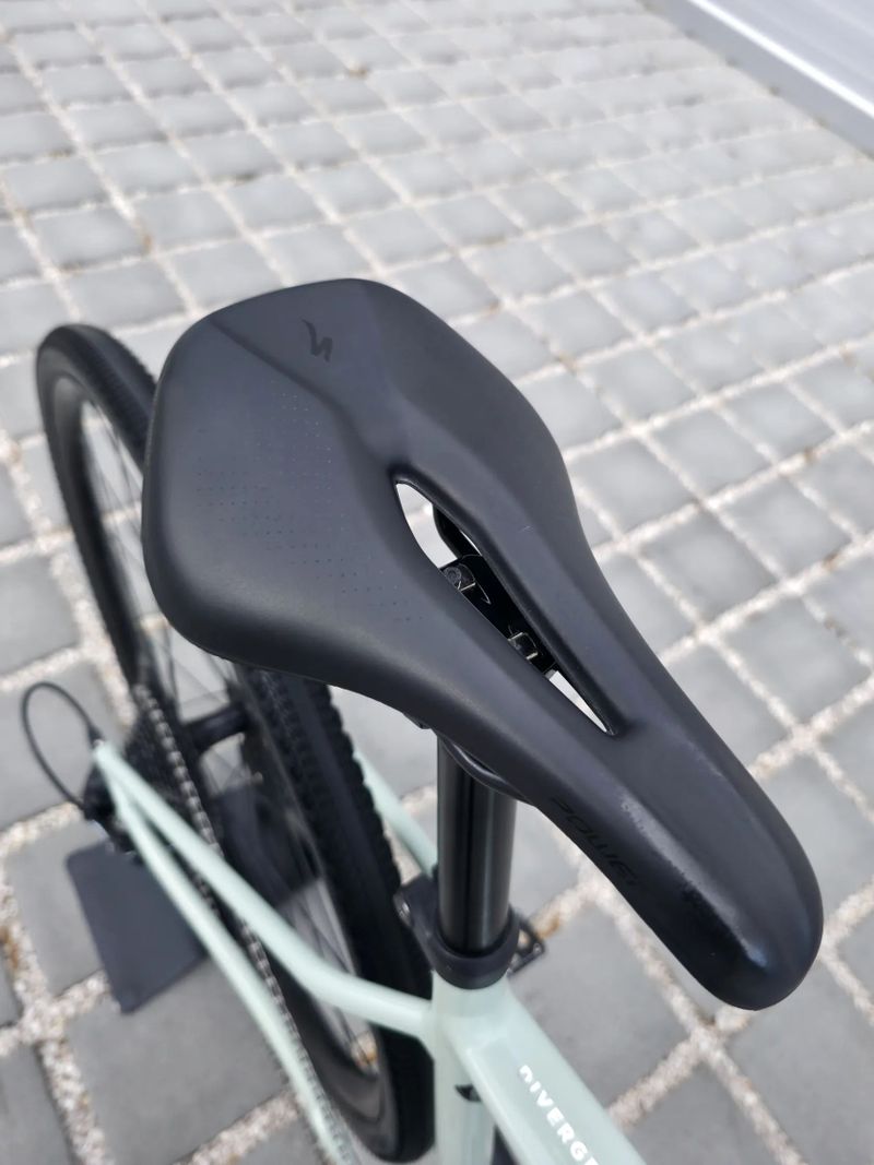Gravel Specialized Diverge Comp E5 Apex 2022 – velikost 54cm (M)
