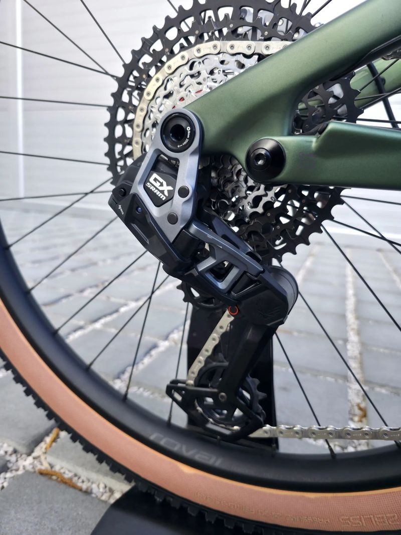 Elektrokolo Specialized Turbo Kenevo SL 2 Expert AXS Transmission Carbon 2025 - 29″ velikost M