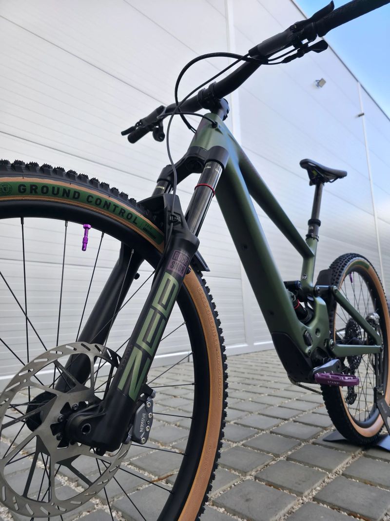 Elektrokolo Specialized Turbo Kenevo SL 2 Expert AXS Transmission Carbon 2025 - 29″ velikost M