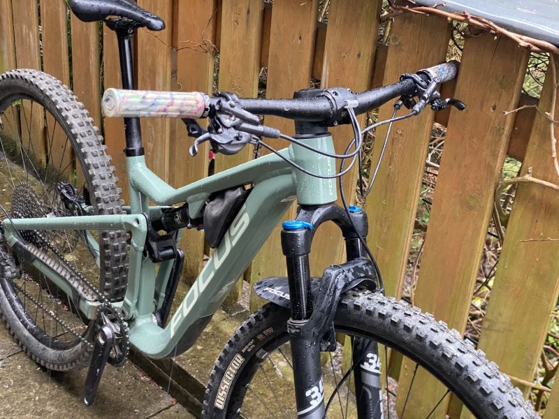 Focus Thron 6.9 vel. S, shimano XT Fox Float