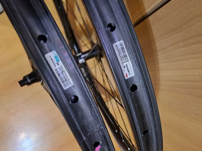 NOVÉ nejeté karbonové kola DT Swiss XRC 1900 s náboji Dt 350 / ořech XD / 6děr / boost / 1580g /29er