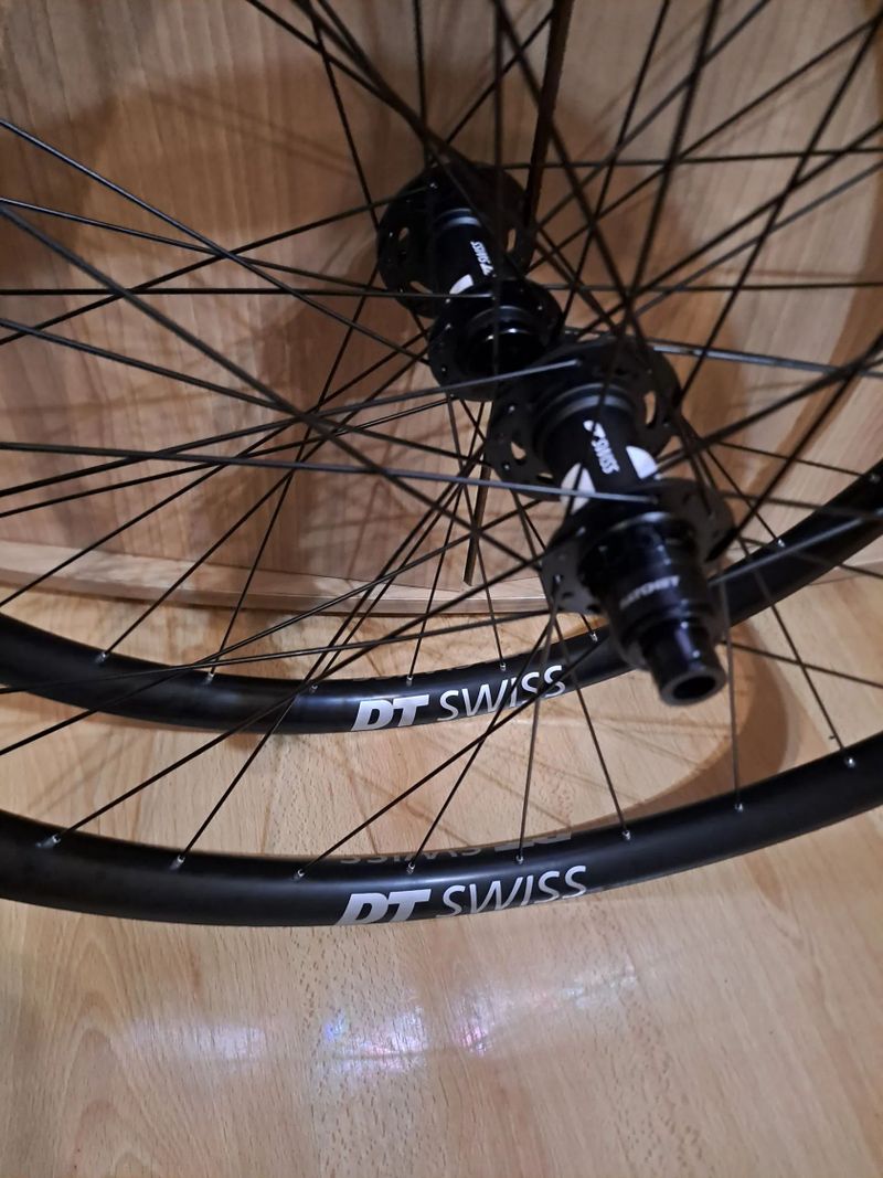 NOVÉ nejeté karbonové kola DT Swiss XRC 1900 s náboji Dt 350 / ořech XD / 6děr / boost / 1580g /29er