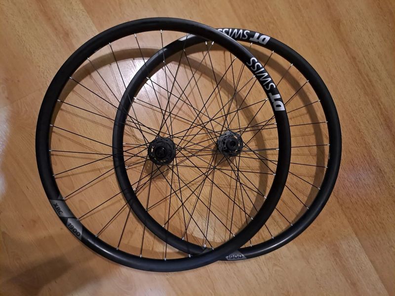 NOVÉ nejeté karbonové kola DT Swiss XRC 1900 s náboji Dt 350 / ořech XD / 6děr / boost / 1580g /29er