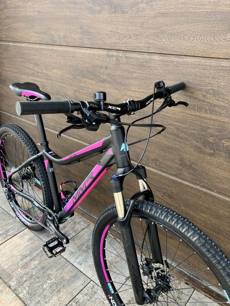 MMR Akira, rám 15", kola 27,5"