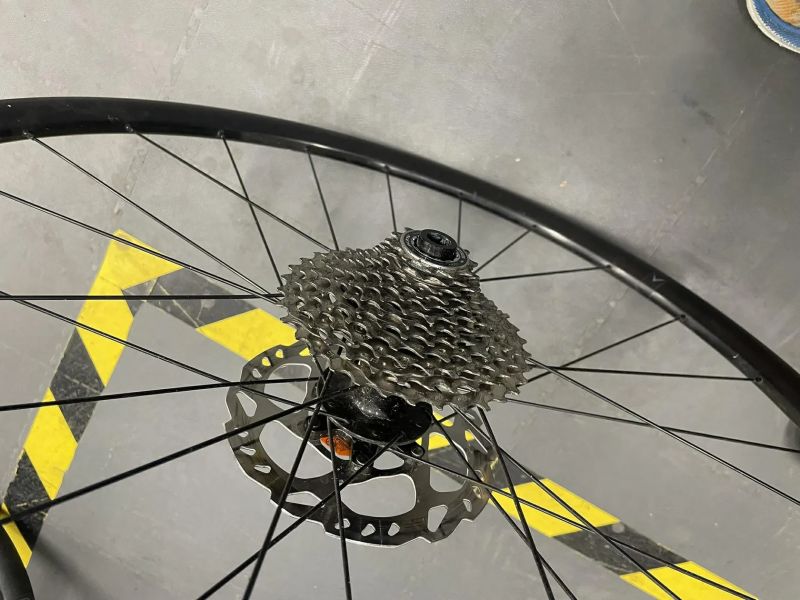 Silniční zapletená kola Velomann 