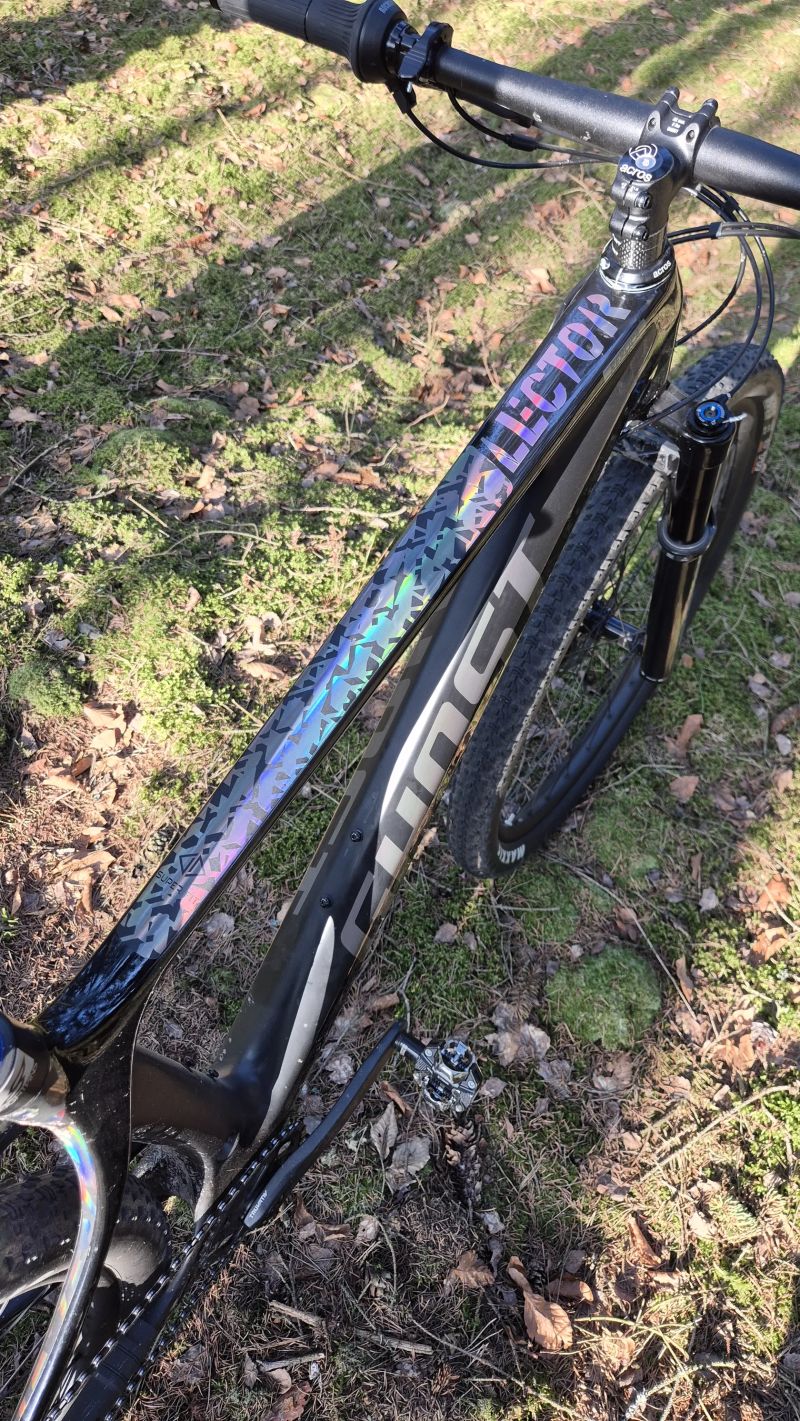 Ghost Lector replica L carbon