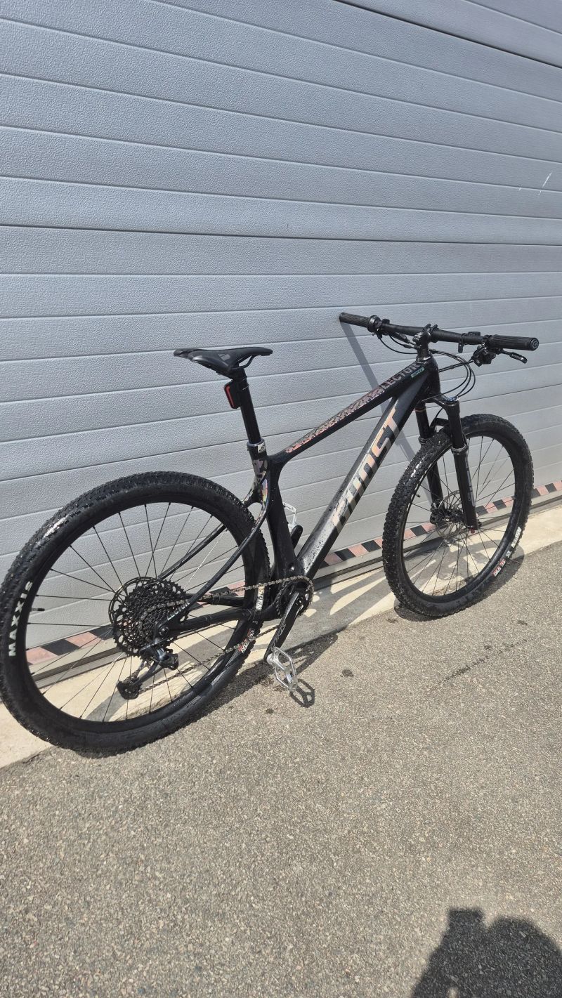 Ghost Lector replica L carbon