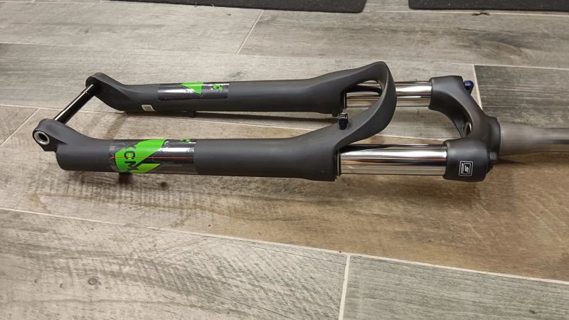 Vidlice 100mm Boost Fox RockShox SANTOUR 
