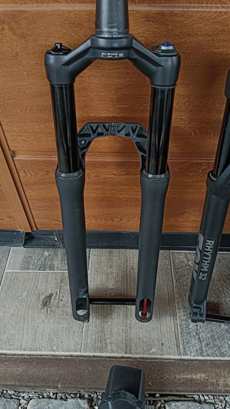 vidlice 120mm Boost Fox DTswiss RockSchox 