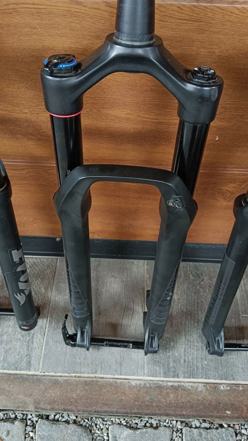 vidlice 120mm Boost Fox DTswiss RockSchox 