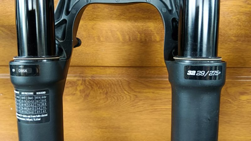 vidlice 120mm Boost Fox DTswiss RockSchox 