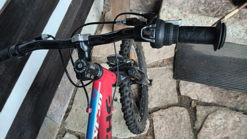 Dětské kolo APACHE XL20