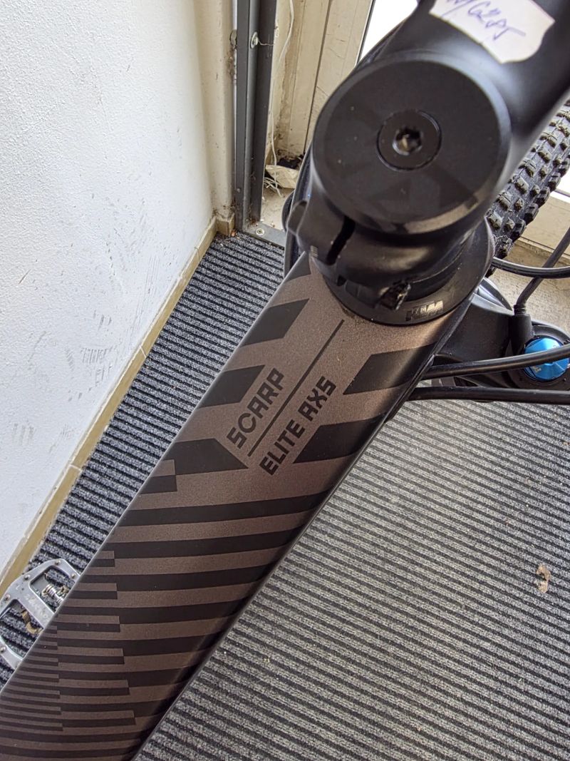 KTM SCARP MT ELITE AXS