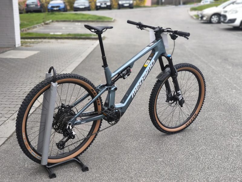 !!!NOVÝ!!! Karbon Megamo REASON CRB 05 - DJI Avinox, 800Wh, vel. L