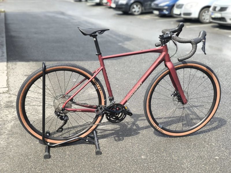 !!!NOVÝ!!! Gravel Megamo Jakar 30 - Garnet, Shimano GRX, vel. S a M