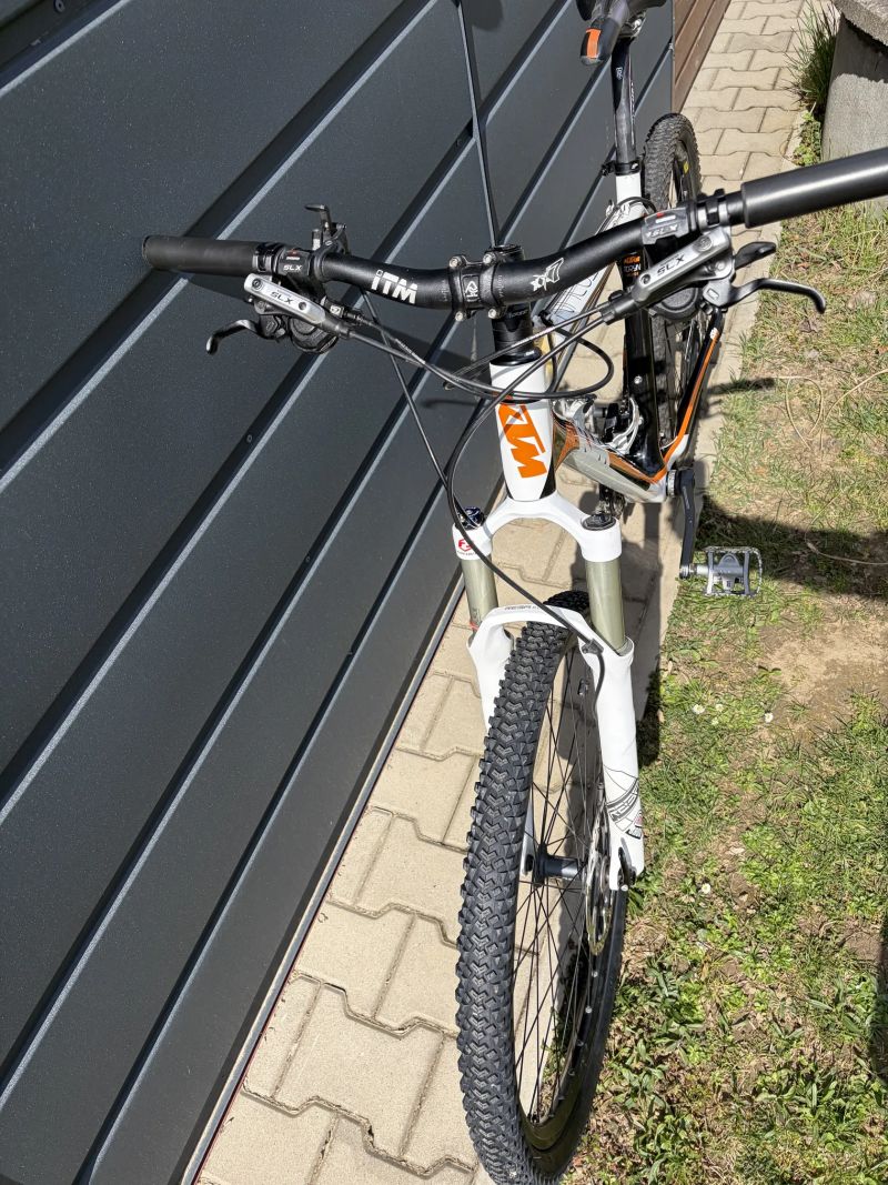 KTM Toryn Master, karbon, váha 10,5 kg