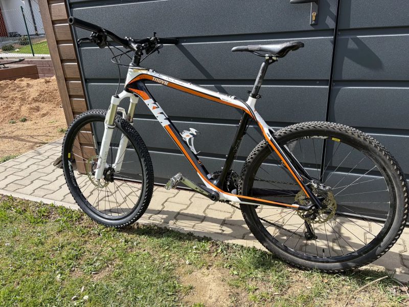 KTM Toryn Master, karbon, váha 10,5 kg