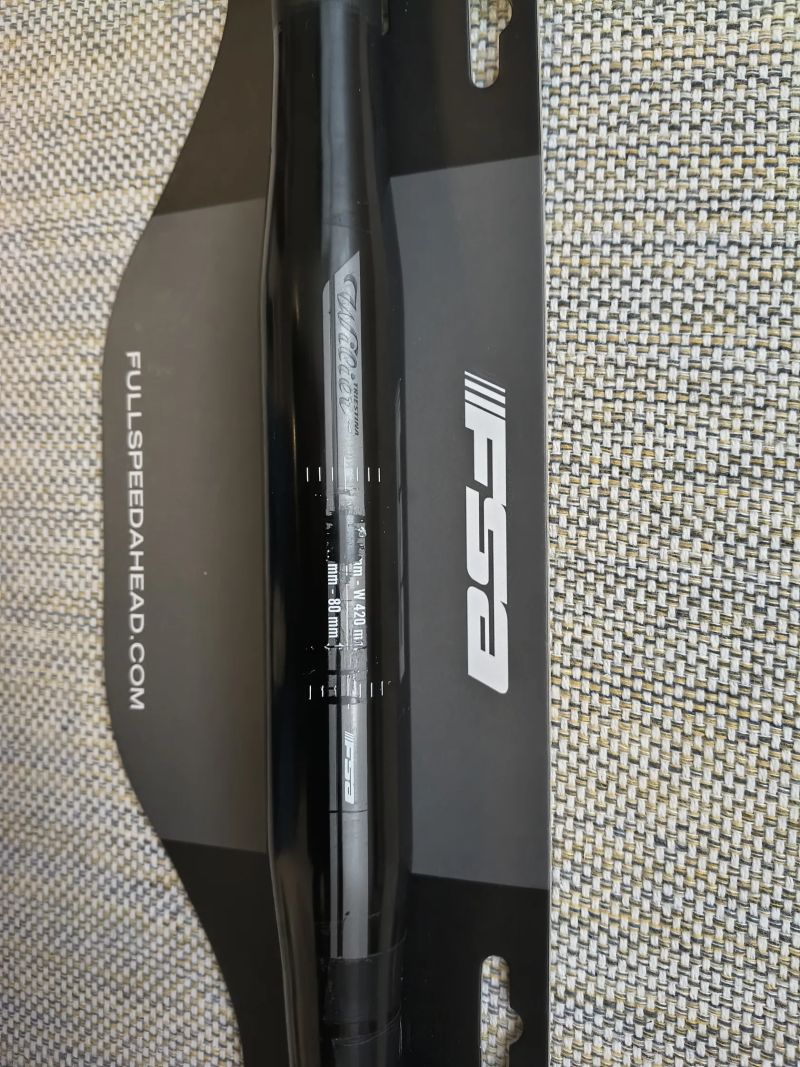 Prodám silniční řidítka FSA Willier, 420 mm/80 mm.