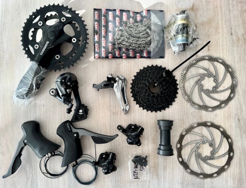 Komponenty z kola SPECIALIZED DIVERGE E5