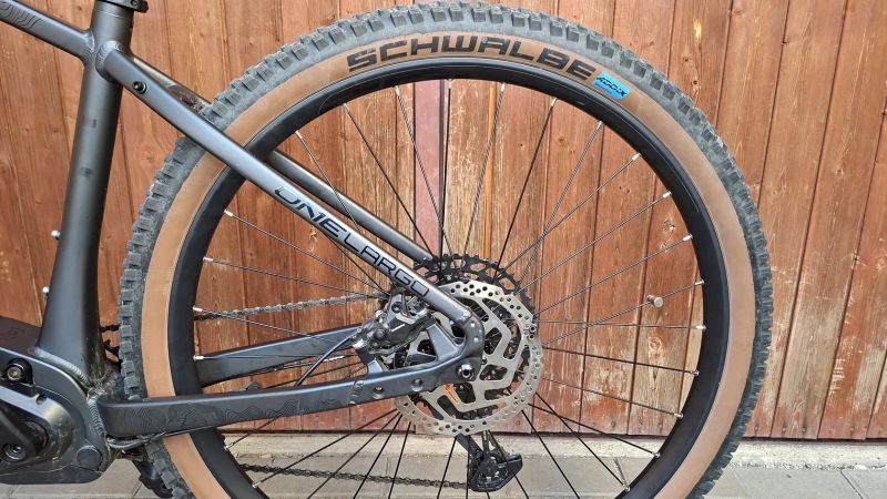  Crussis One-Largo 10.10 (900 Wh) 2025