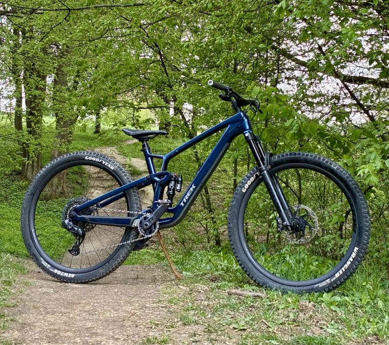 Trek Fuel Ex 9.8 gx axs 