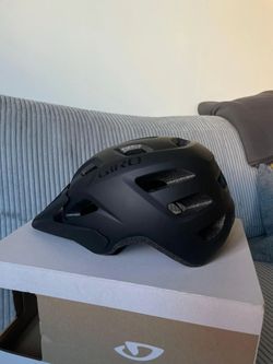 Cyklistická helma GIRO fixture