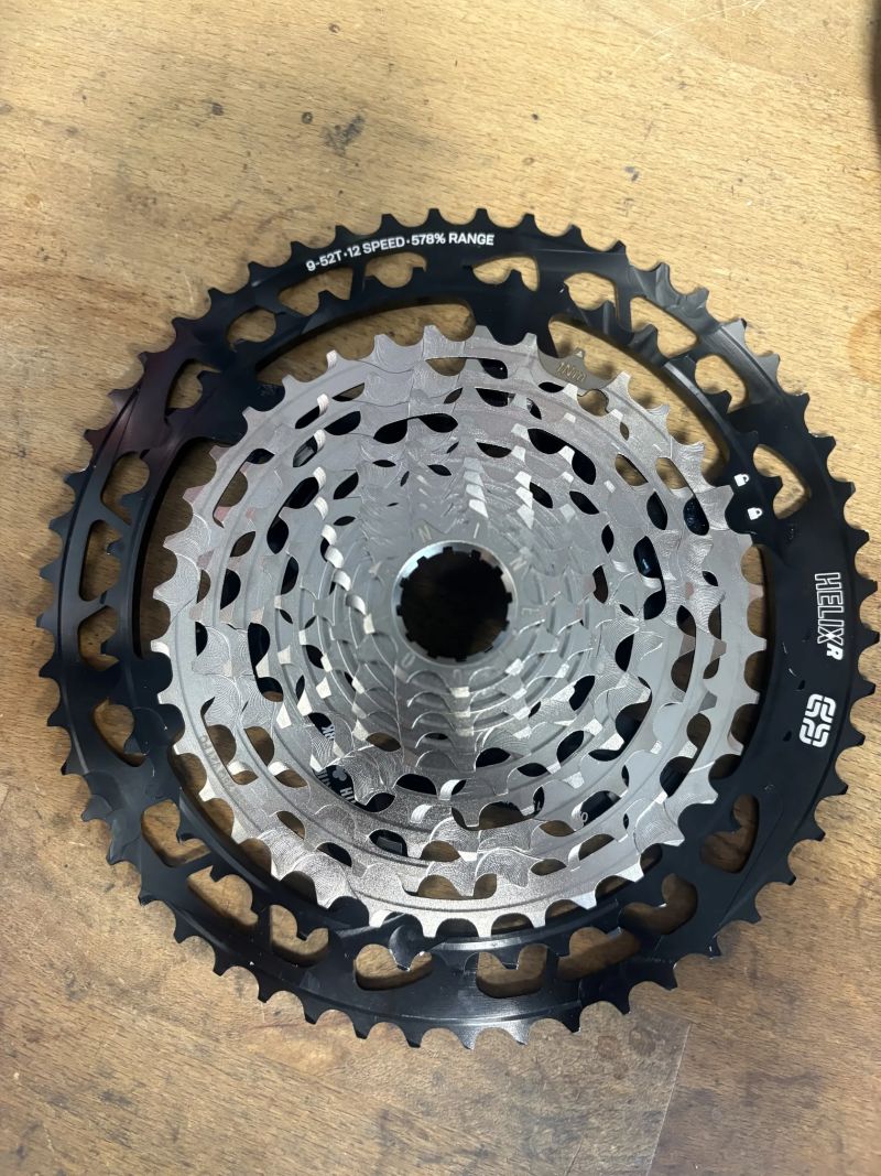 E*thirteen Helix race 12speed 9-52 NOVÁ