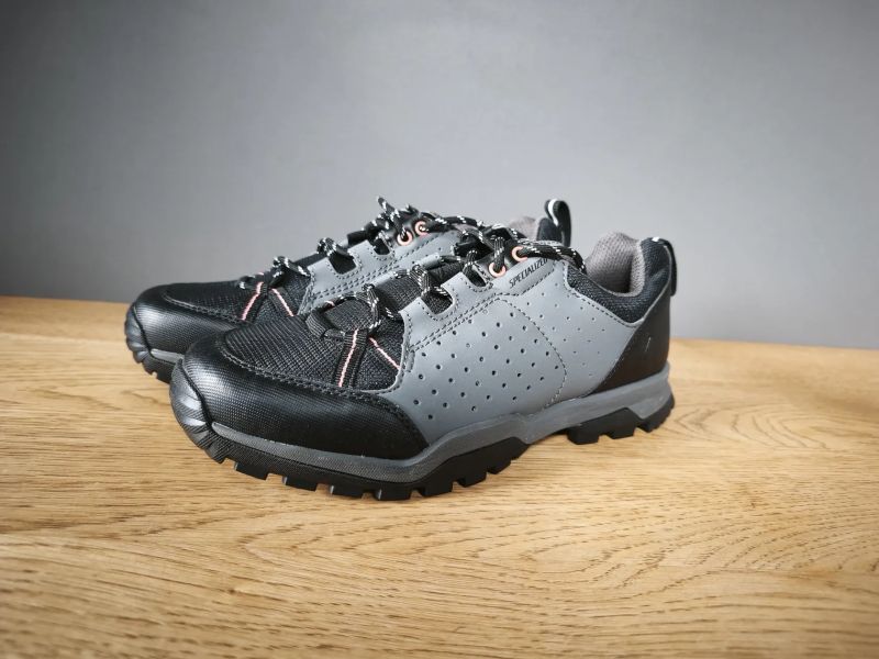 Nové nejeté cyklistické MTB boty tretry CUBE PEAK vel.39