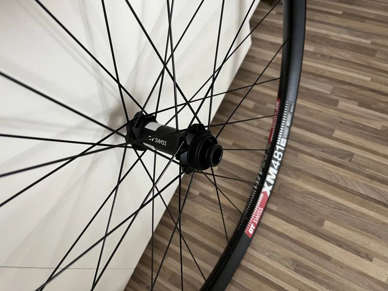 Přední kolo DT SWISS (nové )