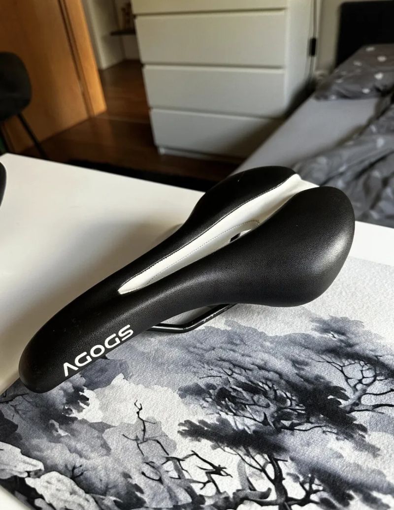 AGOGS kožená sedla na kolo