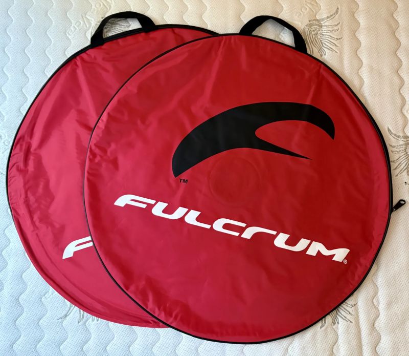 Nové obaly / tašky Fulcrum na zapletená silniční kola