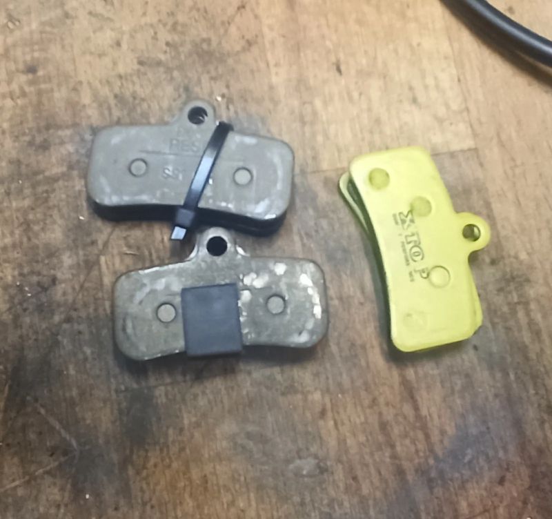 Čtyřpístkové brzdy Shimano BL M6120 sada