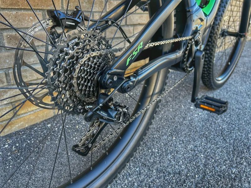 Specialized Turbo Levo FSR / 27,5" / S / 500Wh / 2790km /