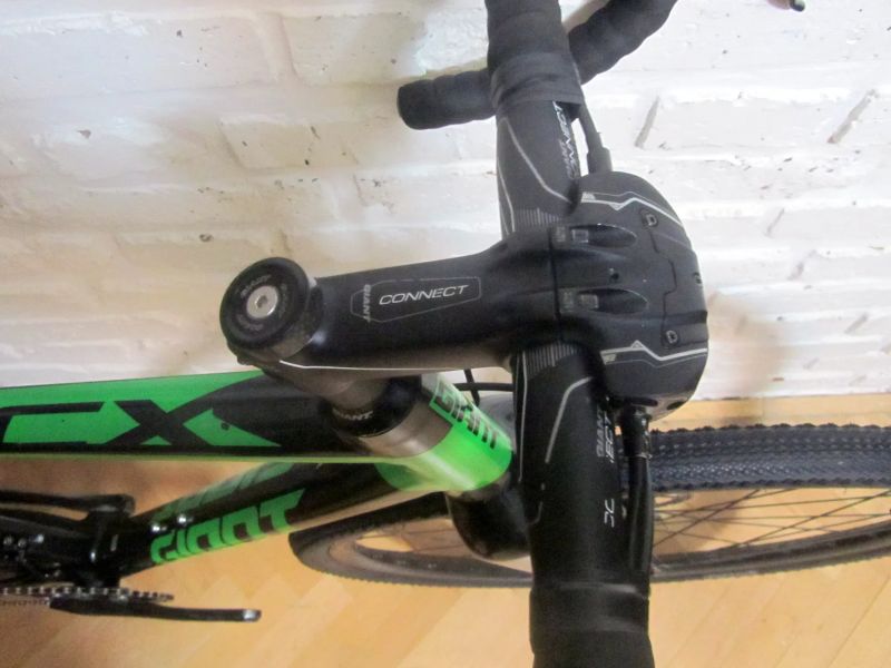 GIANT TCX na Sram RIVAL 1x11, vel M. 1ROK ZÁRUKA