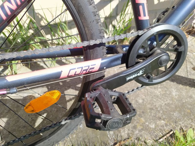 Core Core Nipper 24" černý mat s růžovou