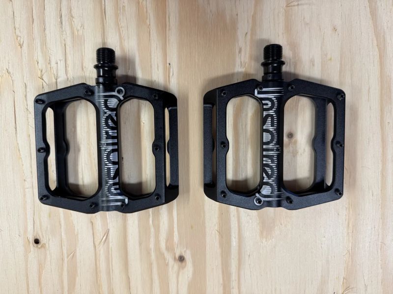 NOVÉ PEDÁLY INSPIRED V3 TEAM PLATFORM