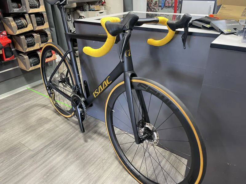 Isaac Boson 2025 Ultegra Di2 + Ryot44+Kogel, vel. 58cm-XL, předváděcí kolo