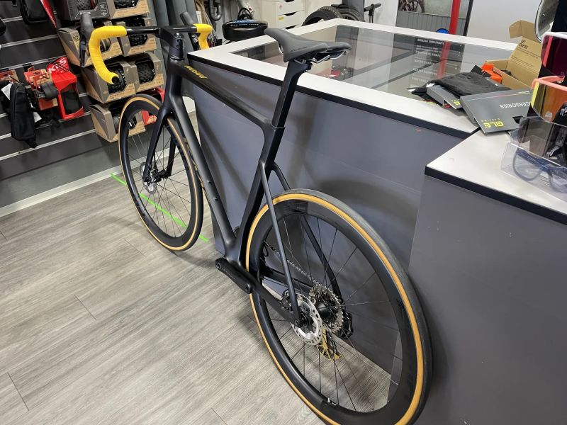 Isaac Boson 2025 Ultegra Di2 + Ryot44+Kogel, vel. 58cm-XL, předváděcí kolo