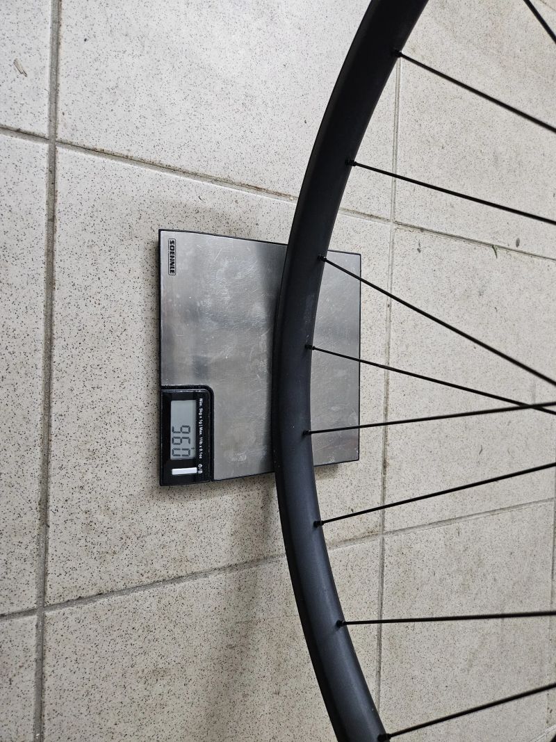 Zapletená kola Specialized