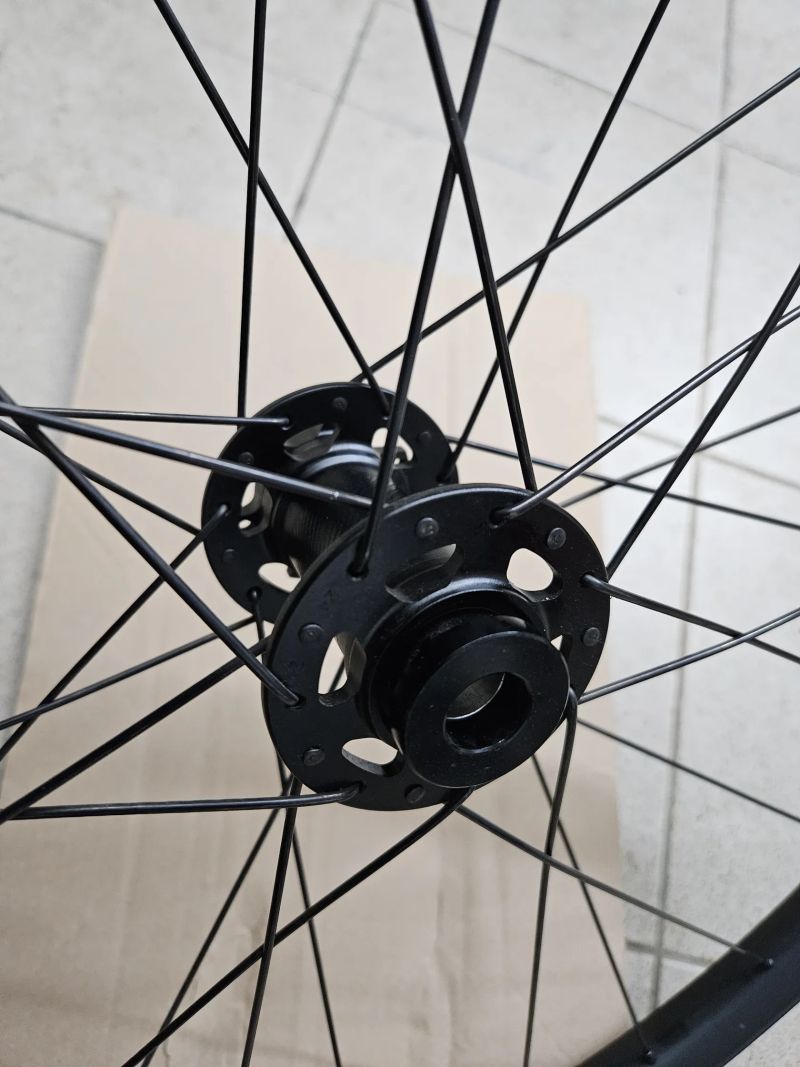 Zapletená kola Specialized