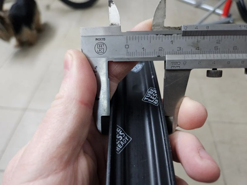 Zapletená kola Specialized